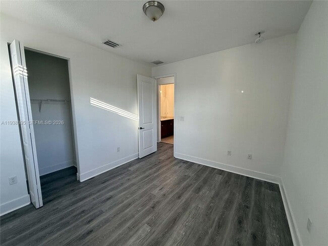 Building Photo - 3299 W 96 Pl