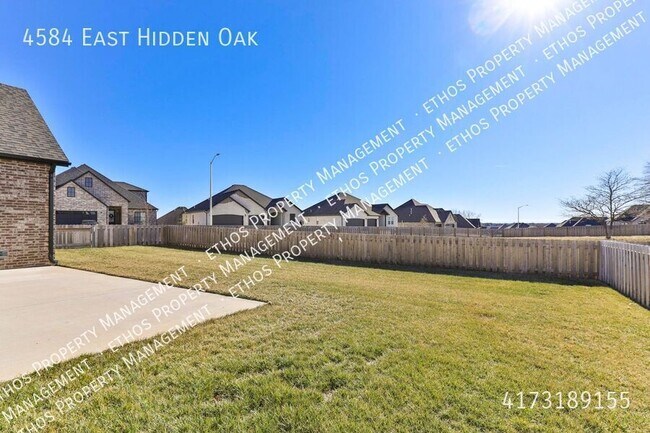 Building Photo - 4584 E Hidden Oak St