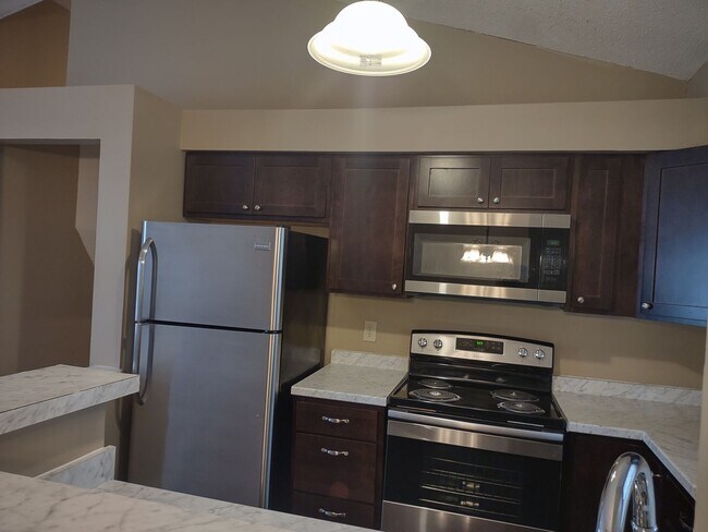 Building Photo - 202 Hookston Way