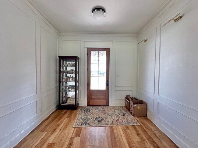 Building Photo - 15849 Avery Ln