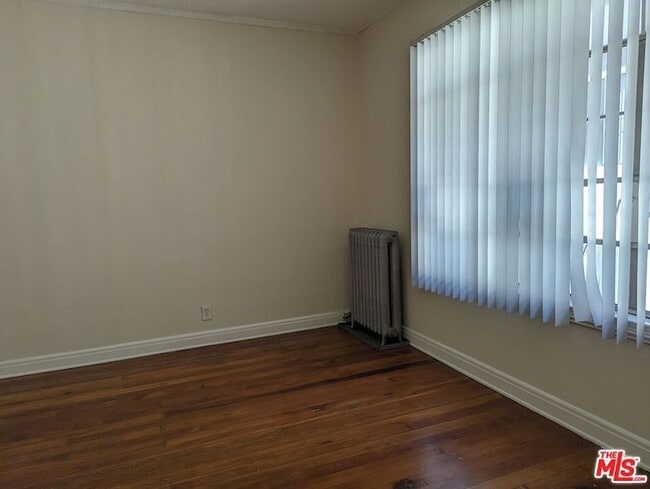 Building Photo - 621 S Gramercy Pl
