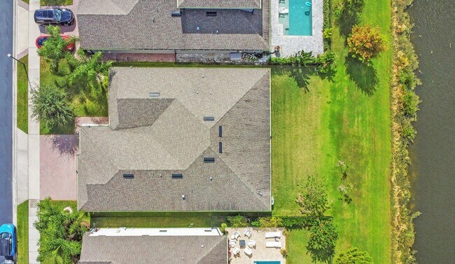 Building Photo - Spacious 4 Bed 3 Bath Home