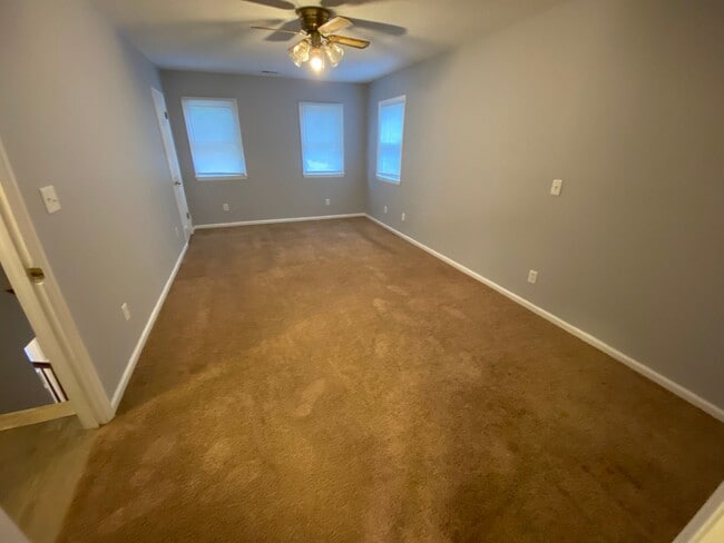 Building Photo - 3 Bedroom 2.5 Bath 2 car garage Fully updated home for rent in Gibsonville with  Granite counter ...