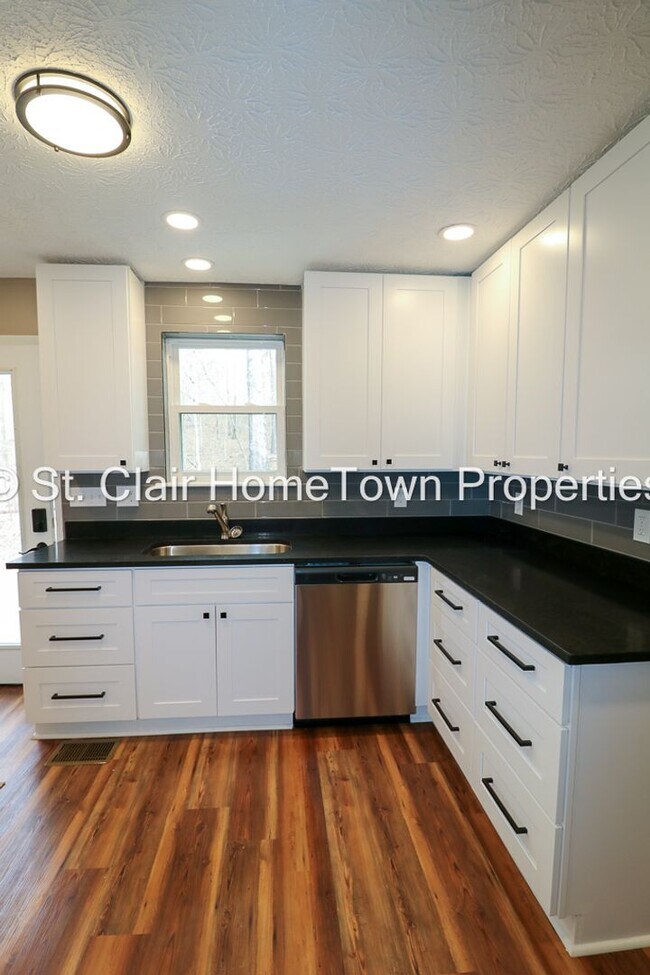 Building Photo - Adorable Home in Cook Springs