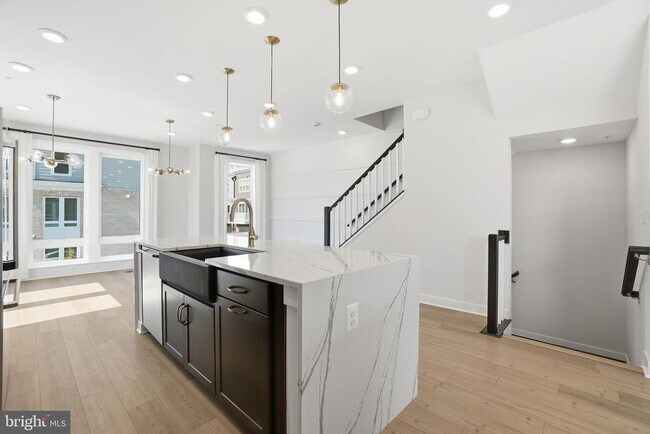 Building Photo - 3599 Aster St