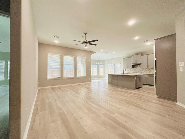 Building Photo - 18314 Southwood Creek Dr