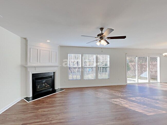 Building Photo - 5114 Wetlands Dr