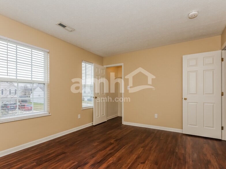 Building Photo - 107 Worthington Dr