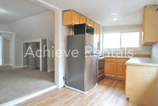 Building Photo - 24 S 300 E