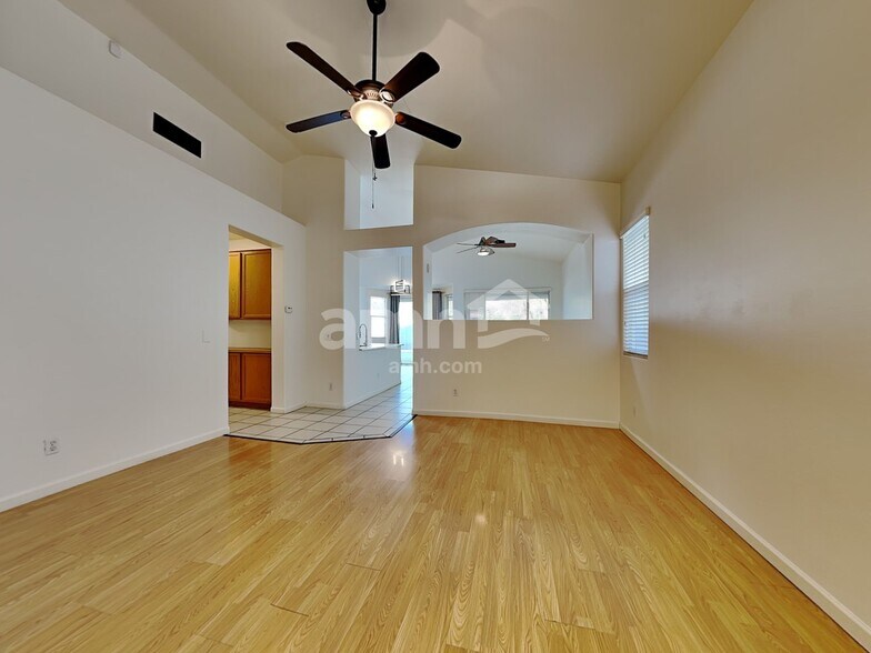 Building Photo - 837 S Roanoke St