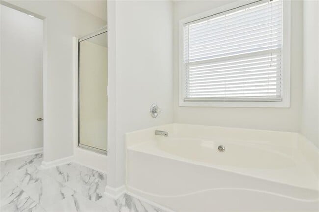 Building Photo - 2694 Winslow Ridge Dr NE
