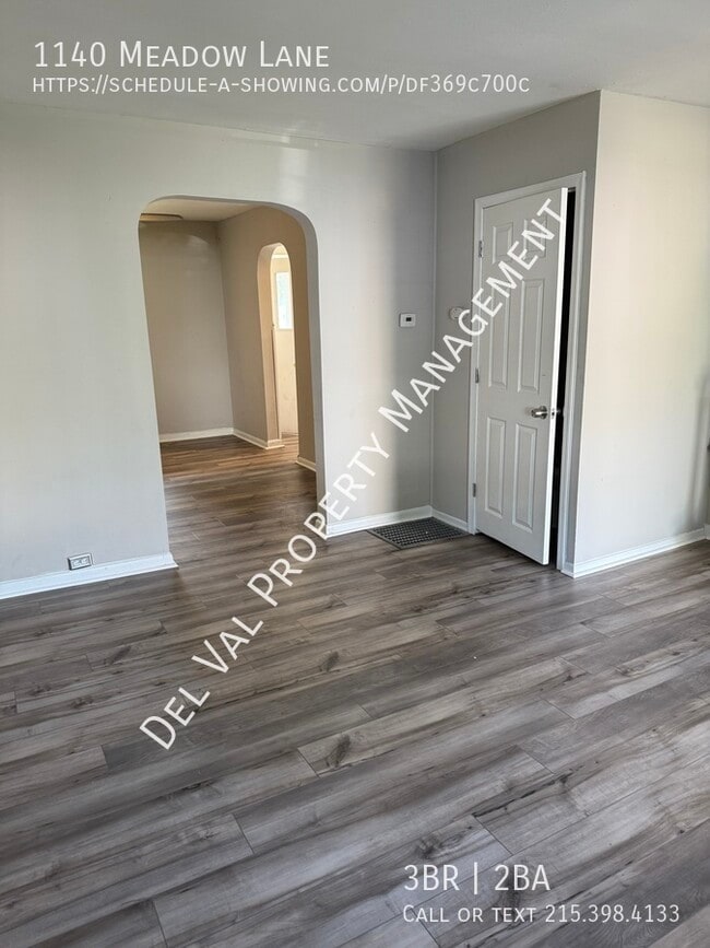 Building Photo - 1140 Meadow Ln