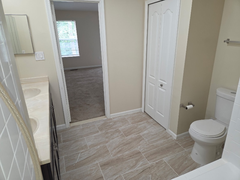 Building Photo - 4604 Deepwood Ct