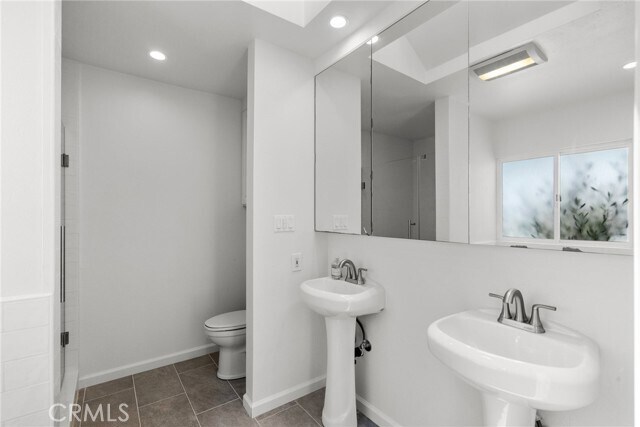 Building Photo - 321 Vía San Sebastian