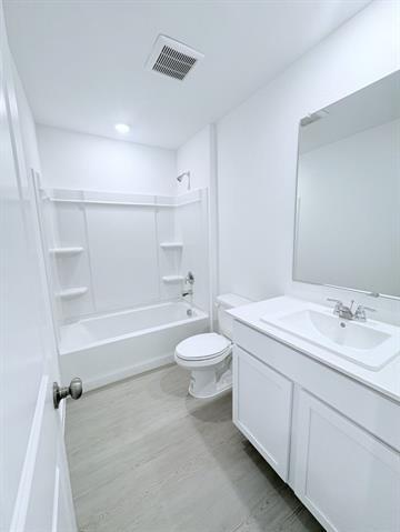 Building Photo - 6234 Sanderling St