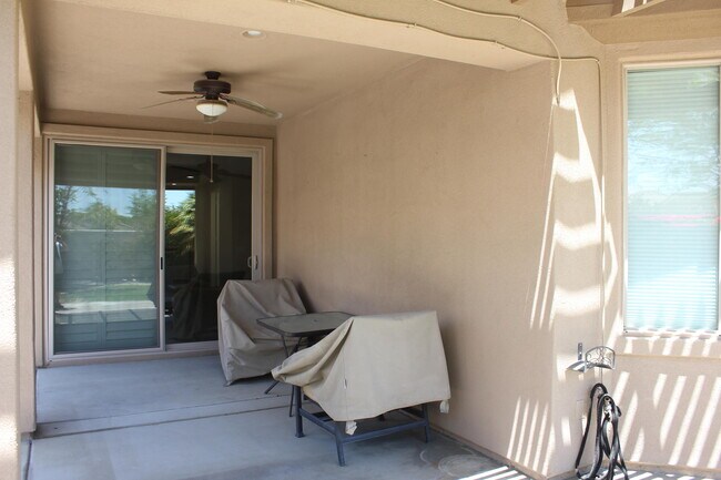 Building Photo - 41440 Via Arbolitos