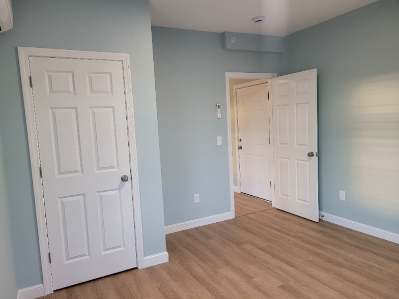 Building Photo - 13 Myrtle St