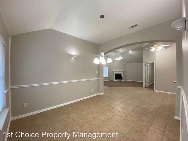 Building Photo - 3 br, 2 bath House - 8621 Lariat Cir