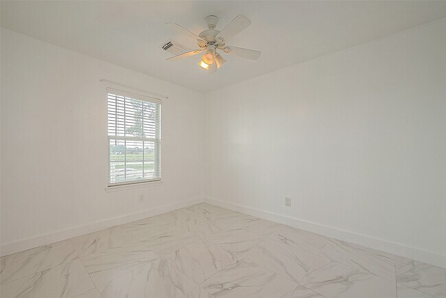 Building Photo - 20939 Young Meadows Way