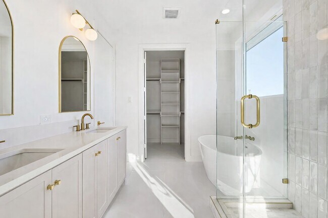 Building Photo - 3828 Wilmer St