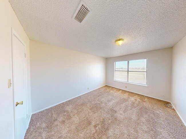 Building Photo - 408 SE 6th St