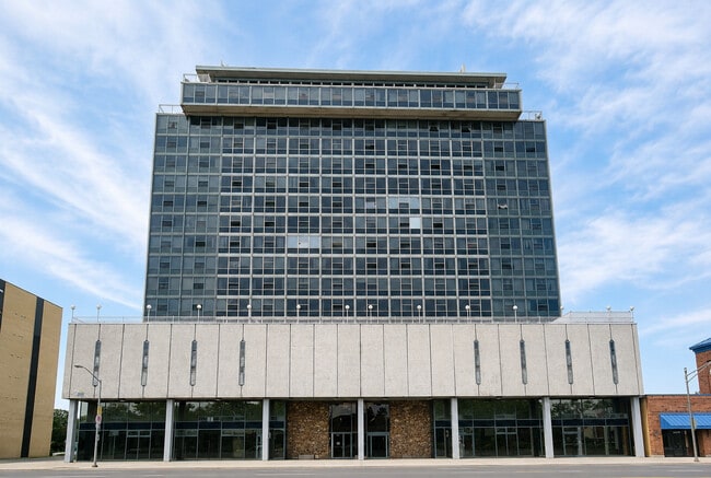 Building Photo - 7234 W North Ave