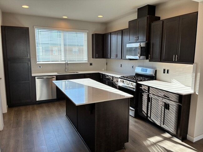 Building Photo - 19310-19336 36 Ave SE