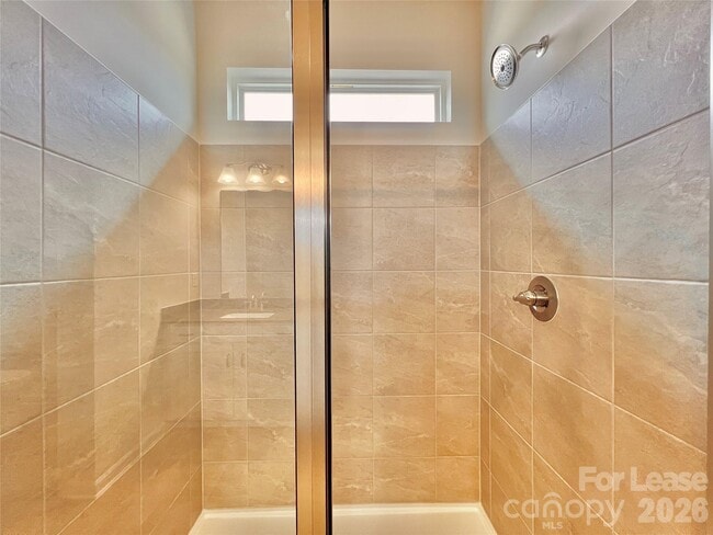 Building Photo - 1906 Gibb Xing