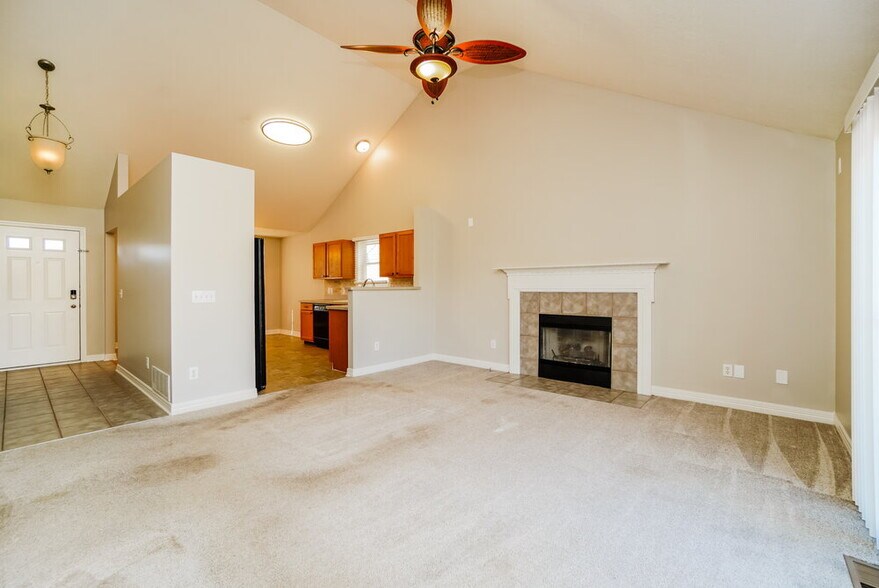 Building Photo - 718 Orwell St