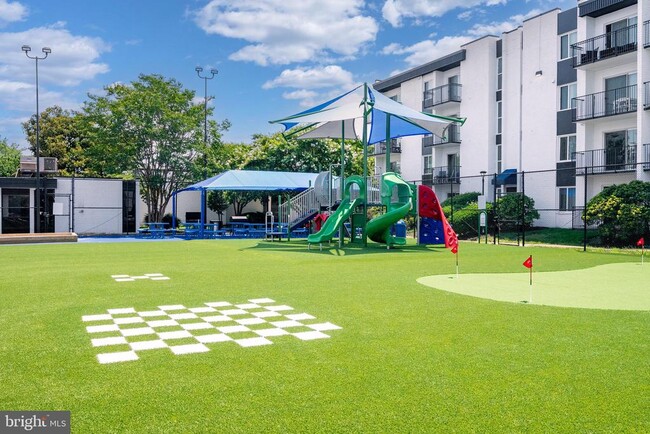 Building Photo - 75 S Reynolds St