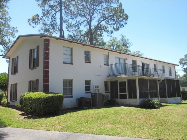 Building Photo - 2410 SE 16th Ave