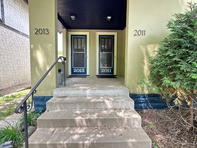 Building Photo - 2011 Ashland Ave