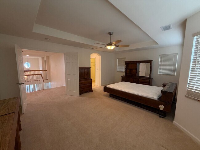 Building Photo - Spacious 4-Bedroom Ewa Beach Home with Den...