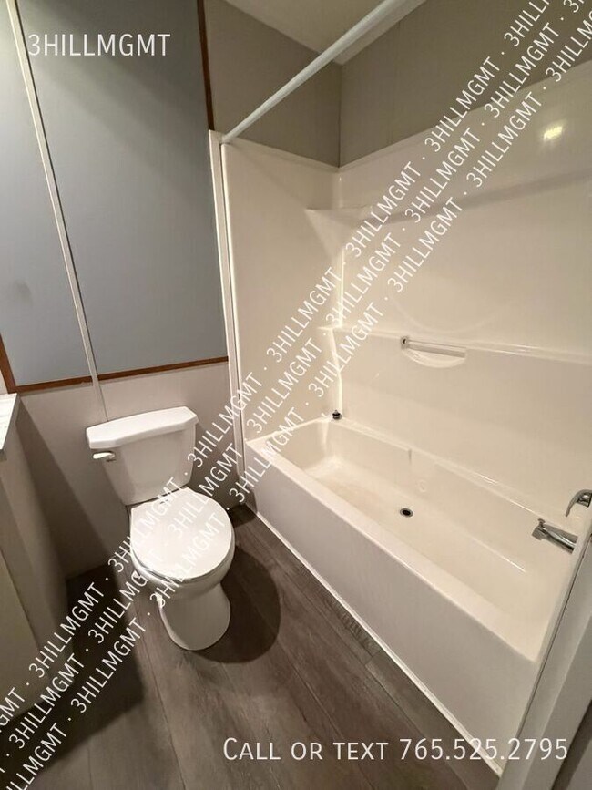 Building Photo - 5600 W Kilgore Ave