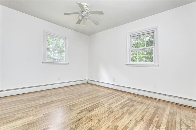 Building Photo - 4 Hamilton Ln