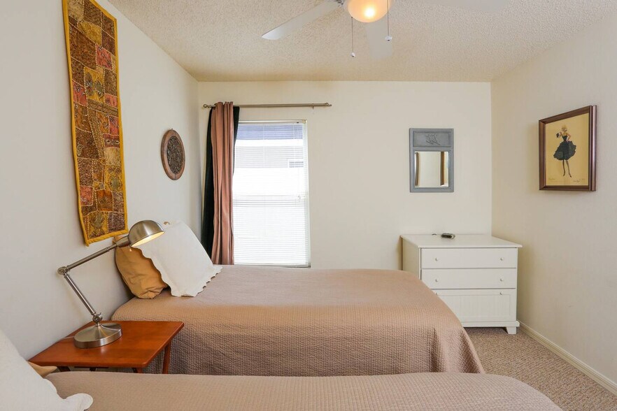 Building Photo - 4888 Sabal Harbour Dr