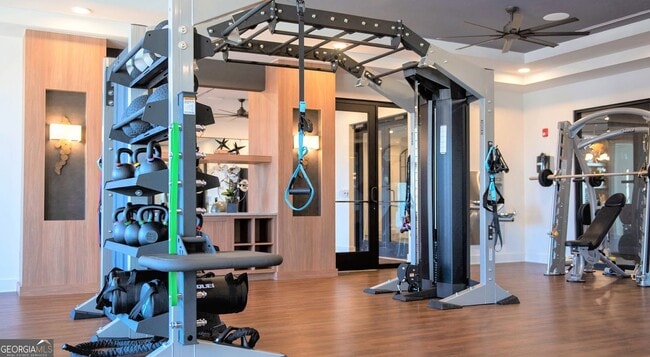 Building Photo - 2250 Oak Rd SW