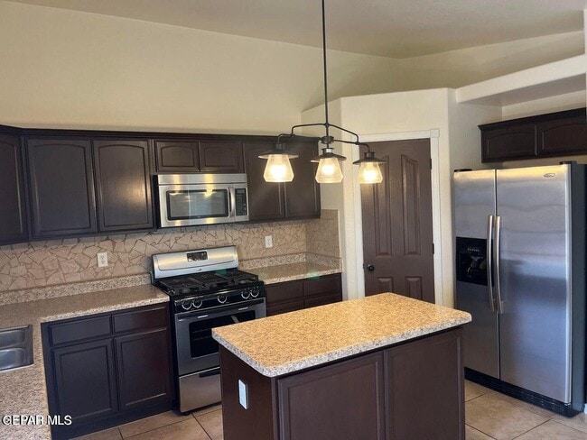 Building Photo - 7105 Falling Leaf Cir