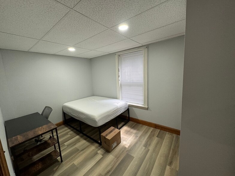 Building Photo - 238 11th St