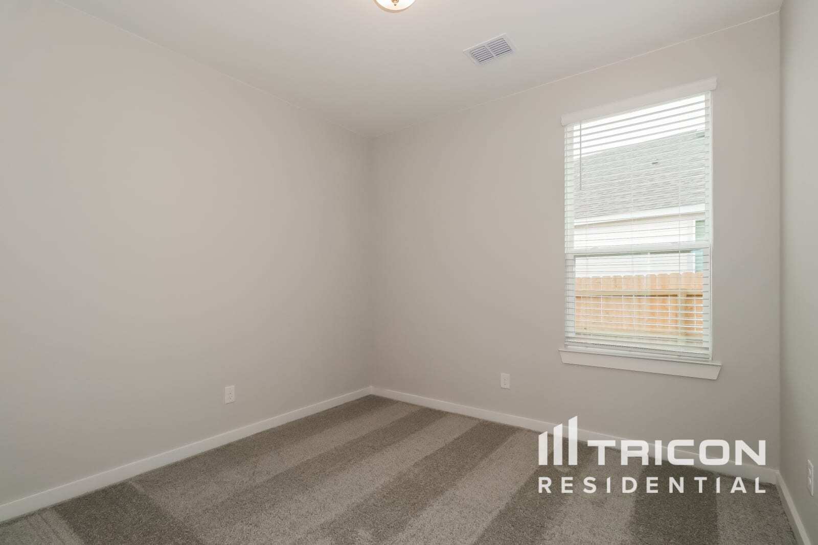 Building Photo - 605 Raglands Rd