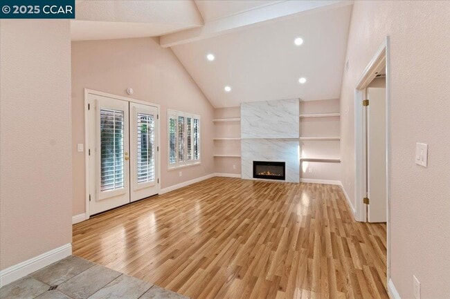 Building Photo - 1156 Tiffany Ln