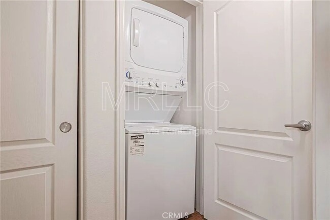 Building Photo - 7111 S La Tijera Blvd