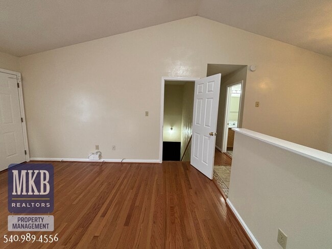 Building Photo - Garden City Home!