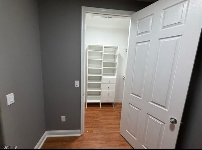 Building Photo - 225 Windmill Ct