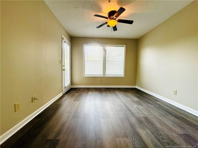 Building Photo - 962 Stewarts Creek Dr