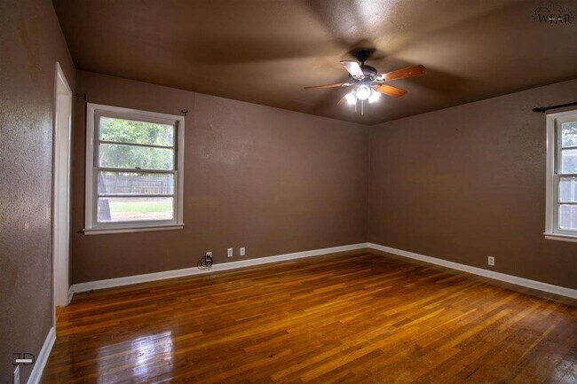 Building Photo - 4304 Wynnwood Dr