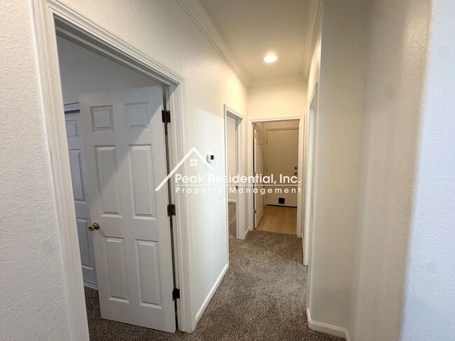 Building Photo - Very Nice Elk Grove 3bd/2ba Home!