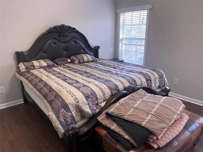 Building Photo - 3352 Chastain Gardens Dr NW