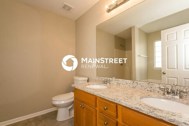 Building Photo - 4 Bedroom Pet-Friendly Home in Hampton, GA with Main Street Renewal