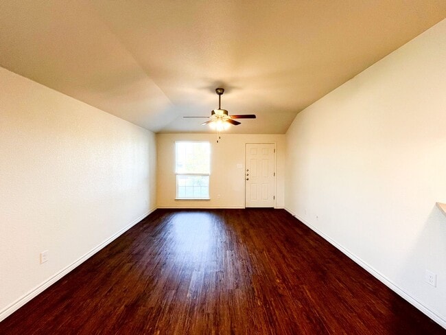 Building Photo - 1519 Justin Lp